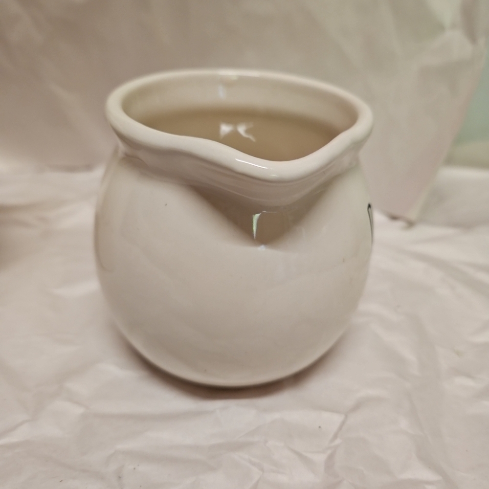 Rae Dunn White Ceramic Scoop and Pour Sugar And Creamer Set Like New! - Picture 10 of 12